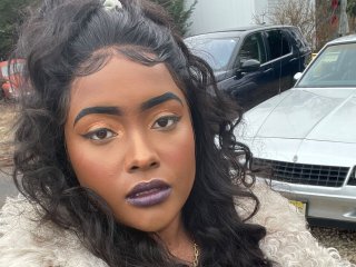 Picture of BossyBella